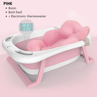 Kinderbad mit Thermometer und Dusche