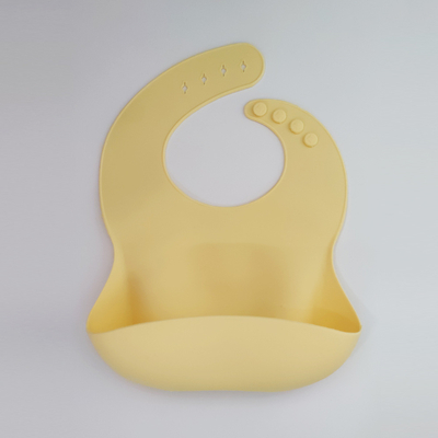 Maßgeschneiderte Silikon-Fütterung Bib Cute Cartoon Design Food Catcher Bib